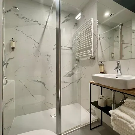 Wilanow מלון דירות 4*