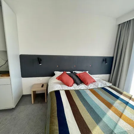 Wilanow Aparthotel 4*